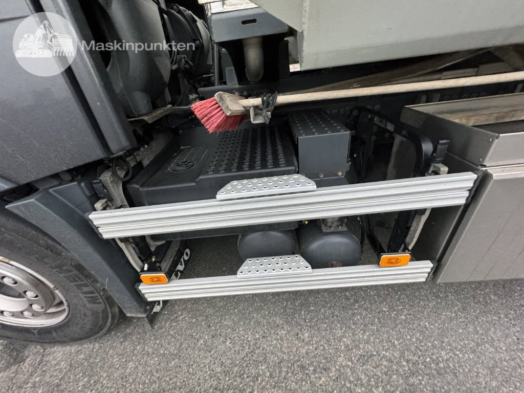 Самосвал Volvo FH 16 750: фото 9