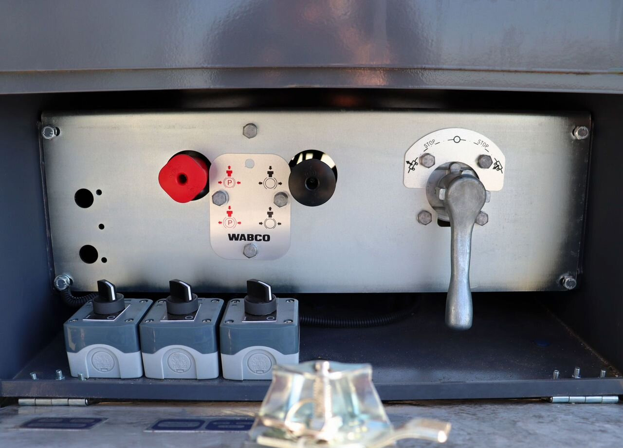 Новый Полуприцеп-автовоз АСТ-Канаш 949223: фото 30