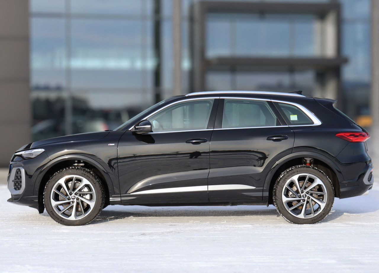 Audi Q5 2.0 AMT, Новый - Легковой автомобиль: фото 4 Audi Q5 2.0 AMT, Новый - Легковой автомобиль: фото 4