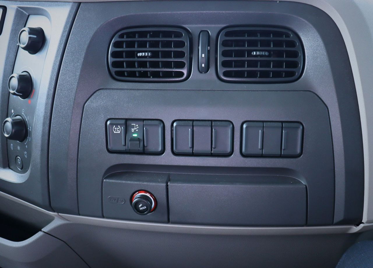 Новый Изотермический грузовик DAF LF210: фото 33 Новый Изотермический грузовик DAF LF210: фото 33