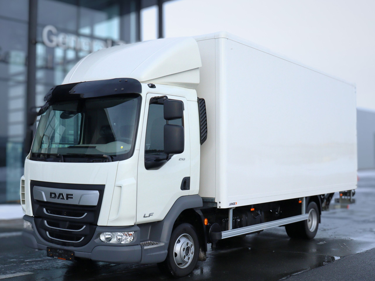 DAF LF210 - Изотермический грузовик: фото 1 DAF LF210 - Изотермический грузовик: фото 1