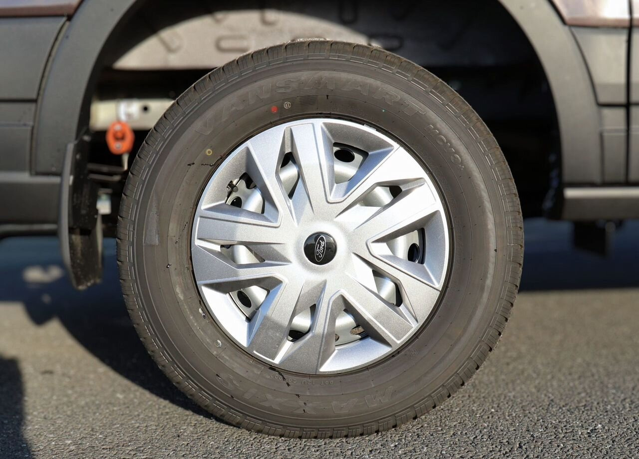 Новый Микроавтобус, Пассажирский фургон FORD Ford Transit 2.3 MT: фото 17