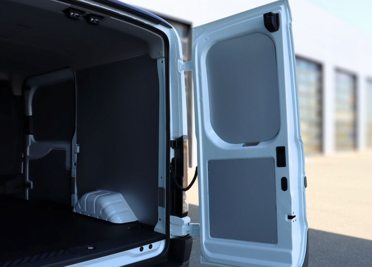 Новый Цельнометаллический фургон FORD Transit T8 2.0 MT, 2025 Новый: фото 16