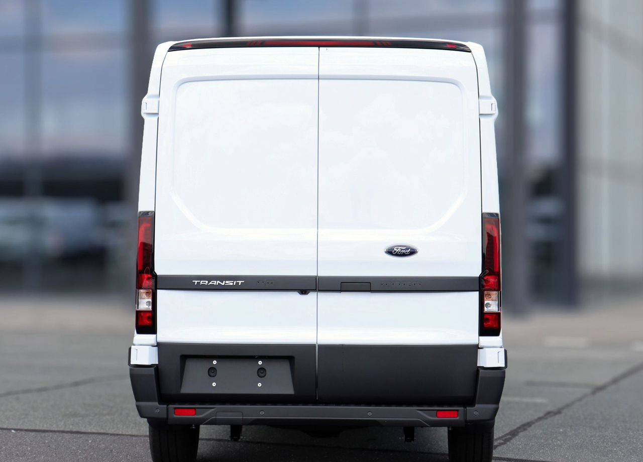 FORD Transit T8 2.0 MT, 2025 Новый - Цельнометаллический фургон: фото 5 FORD Transit T8 2.0 MT, 2025 Новый - Цельнометаллический фургон: фото 5
