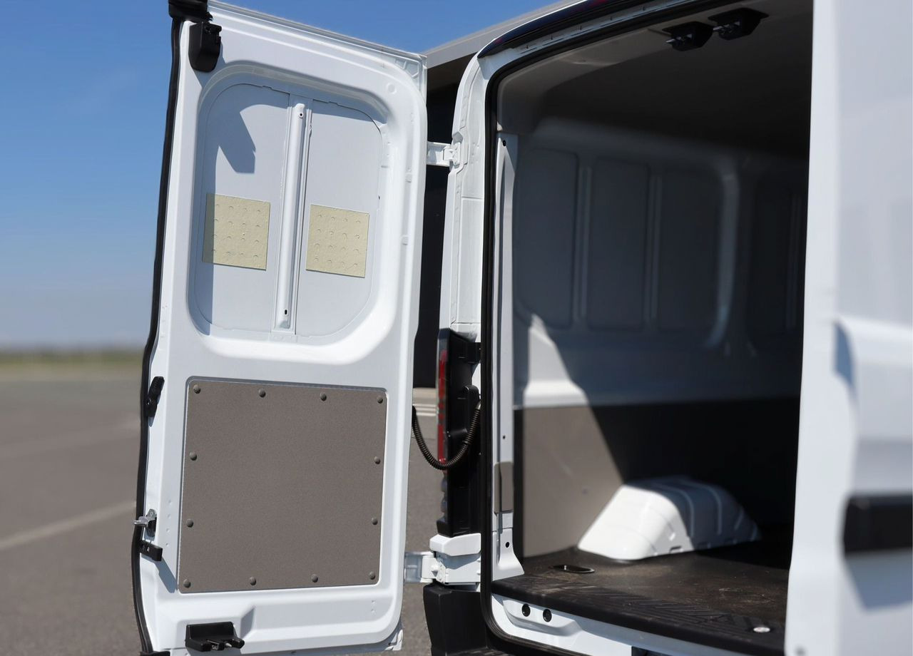 Новый Цельнометаллический фургон FORD Transit T8 2.3 MT, 2025 Новый: фото 12 Новый Цельнометаллический фургон FORD Transit T8 2.3 MT, 2025 Новый: фото 12