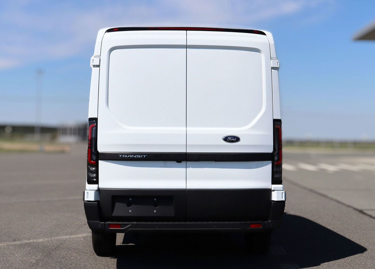 FORD Transit T8 2.3 MT, 2025 Новый - Цельнометаллический фургон: фото 5 FORD Transit T8 2.3 MT, 2025 Новый - Цельнометаллический фургон: фото 5