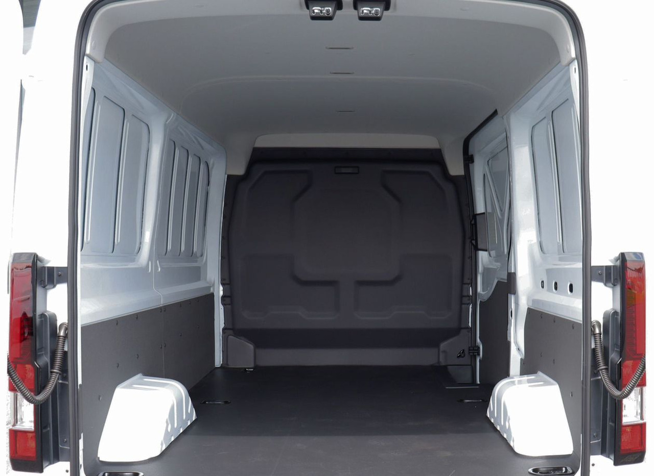 Новый Цельнометаллический фургон Ford Transit 2.0 MT, Новый: фото 13