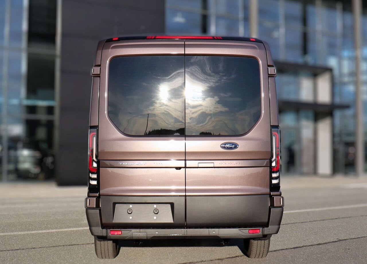 Ford Transit 2.3 MT, 2024Новый - Микроавтобус, Пассажирский фургон: фото 4 Ford Transit 2.3 MT, 2024Новый - Микроавтобус, Пассажирский фургон: фото 4