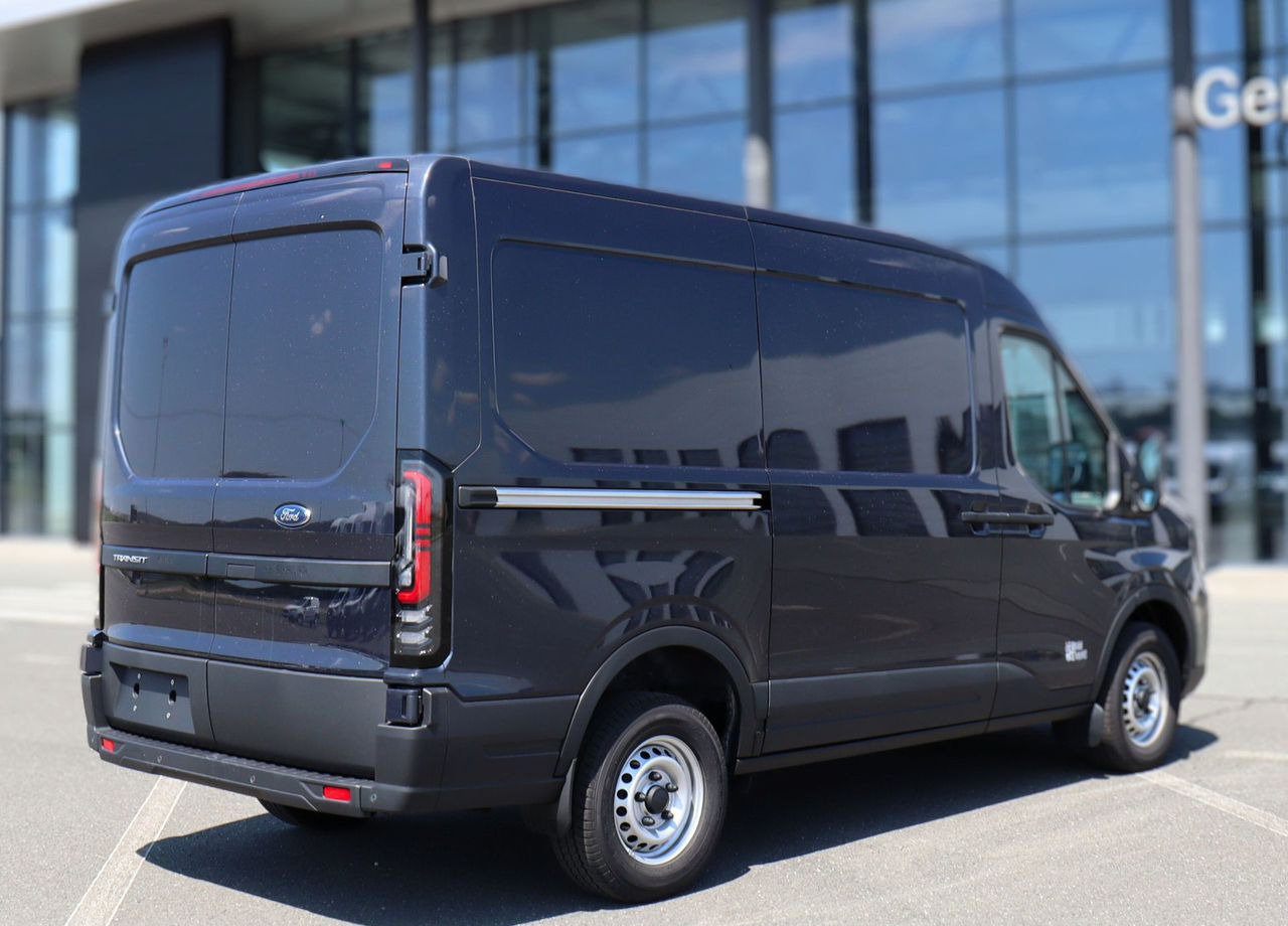 Ford Transit 2.3 MT, 2024Новый - Цельнометаллический фургон: фото 5 Ford Transit 2.3 MT, 2024Новый - Цельнометаллический фургон: фото 5