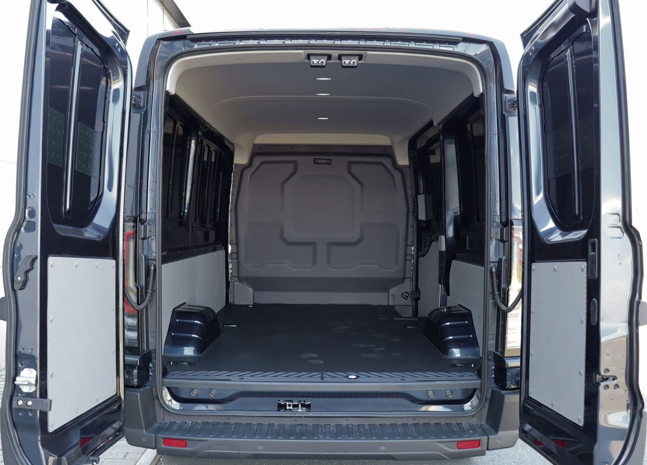Новый Цельнометаллический фургон Ford Transit 2.3 MT, Новый: фото 15
