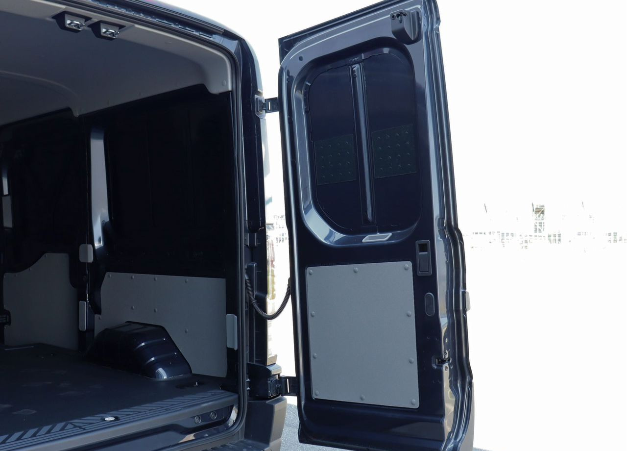 Новый Цельнометаллический фургон Ford Transit 2.3 MT, Новый: фото 19