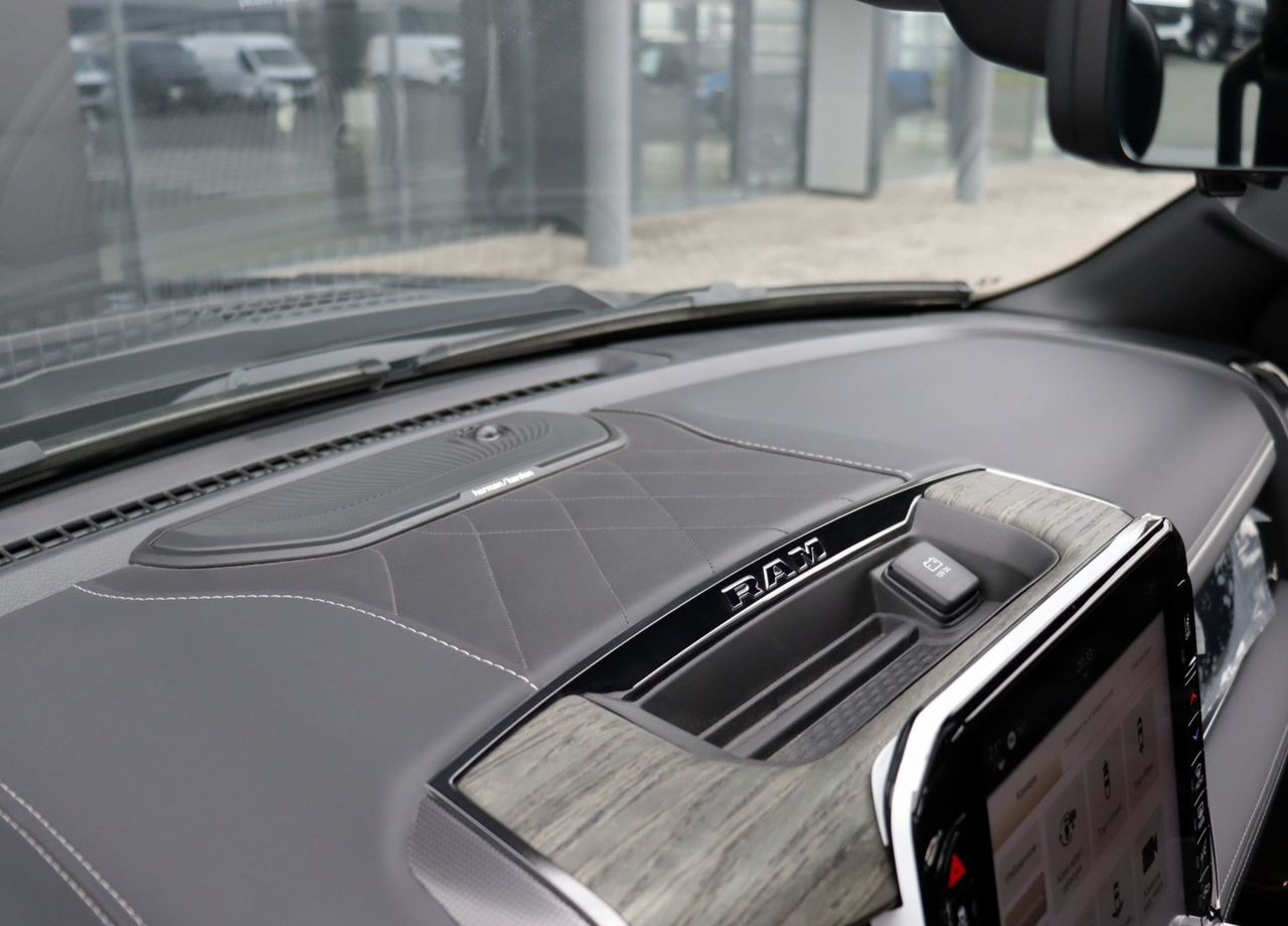 Новый Пикап RAM 1500 Limitеd Night 3.0 AT, 2025: фото 30