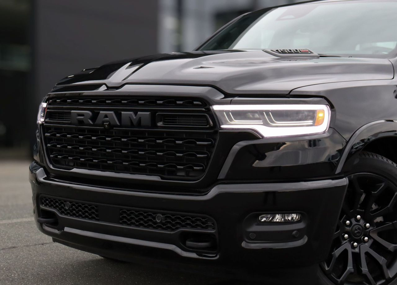 Новый Пикап RAM 1500 Limitеd Night 3.0 AT, 2025: фото 9