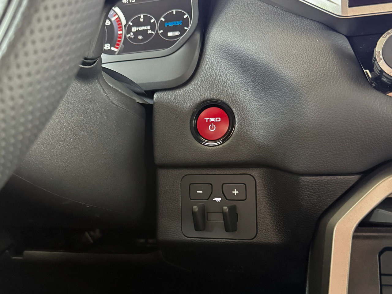 Новый Пикап TOYOTA Tundra: фото 33