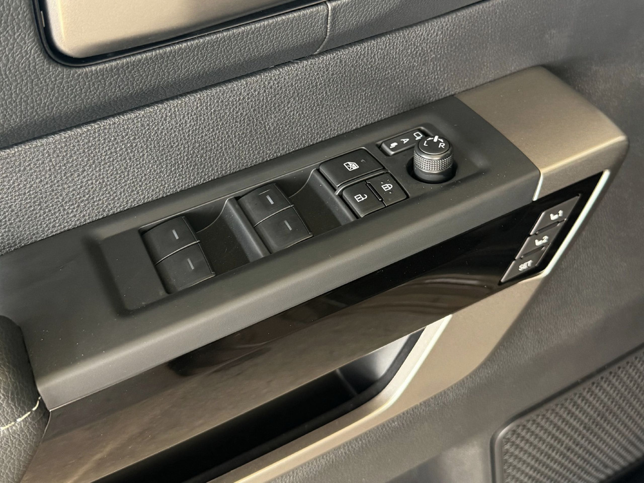 Новый Пикап TOYOTA Tundra: фото 26