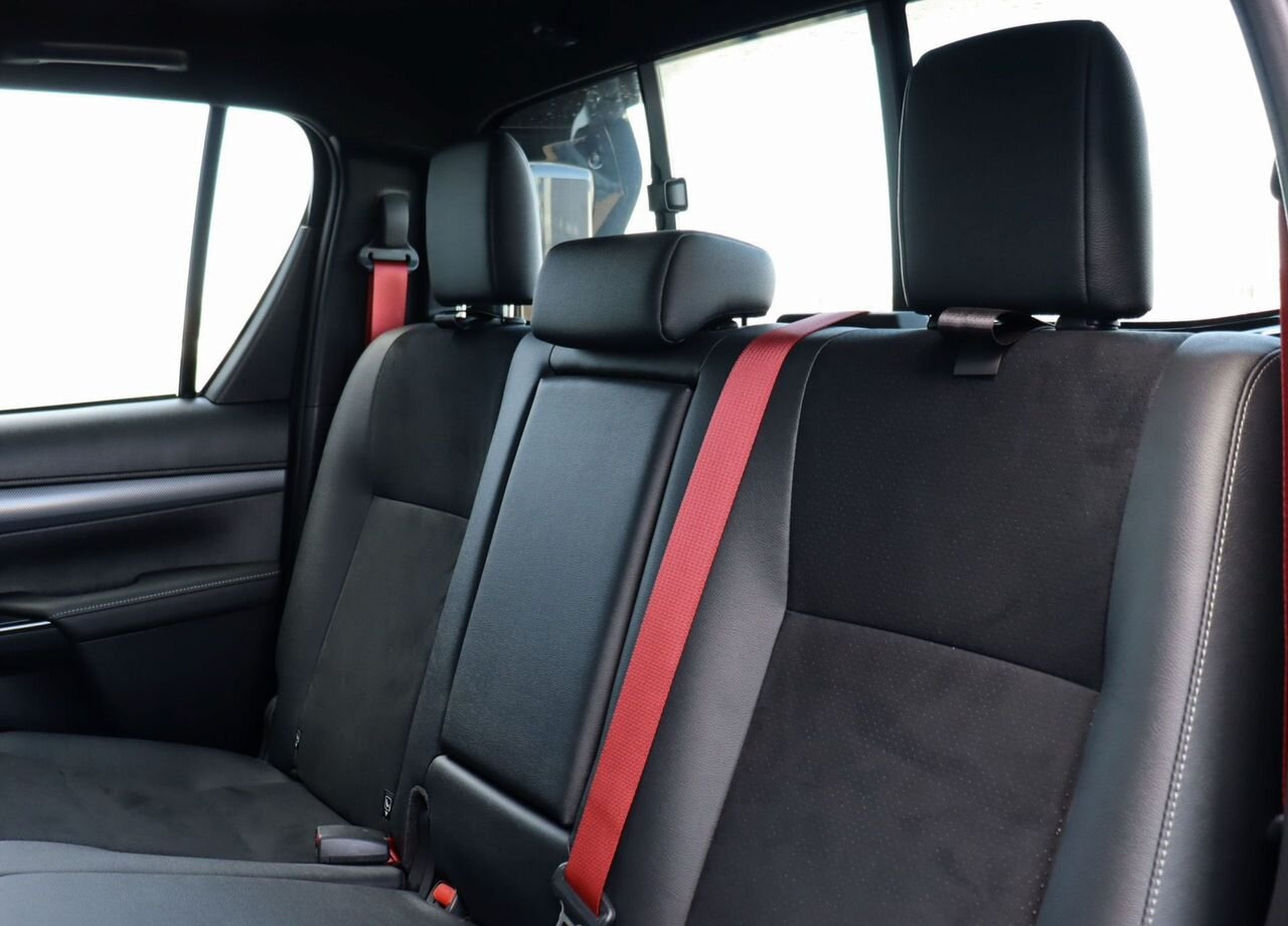 Новый Пикап Toyota Hilux 2.8 AT, Новый: фото 39 Новый Пикап Toyota Hilux 2.8 AT, Новый: фото 39