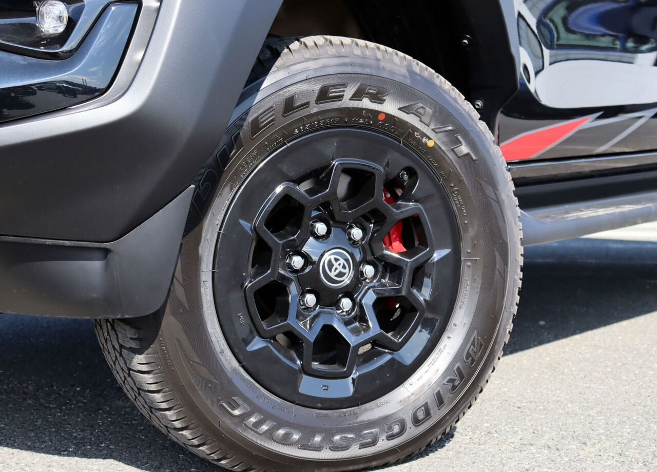 Новый Пикап Toyota Hilux 2.8 AT, Новый: фото 11 Новый Пикап Toyota Hilux 2.8 AT, Новый: фото 11