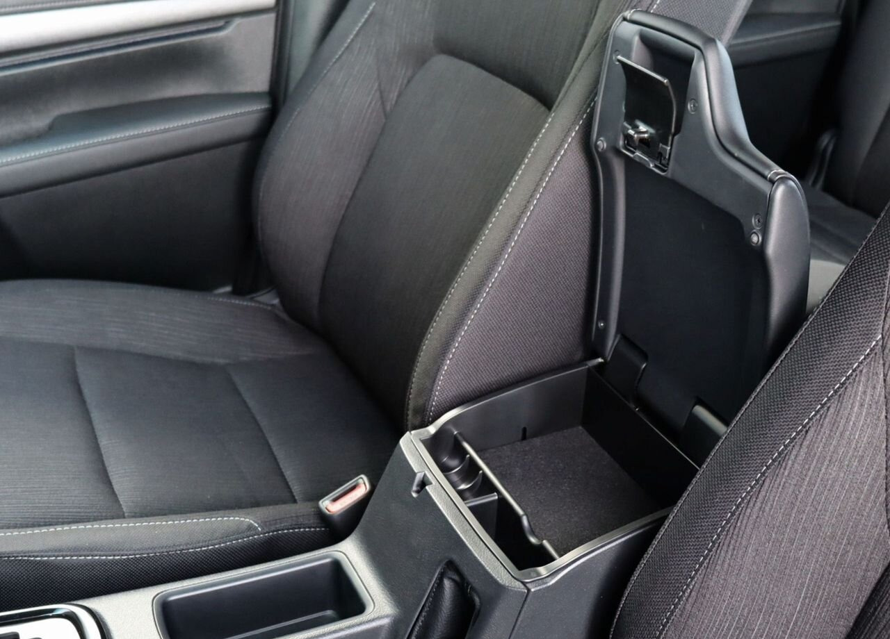 Пикап Toyota Hilux 4.0 AT, Новый: фото 25
