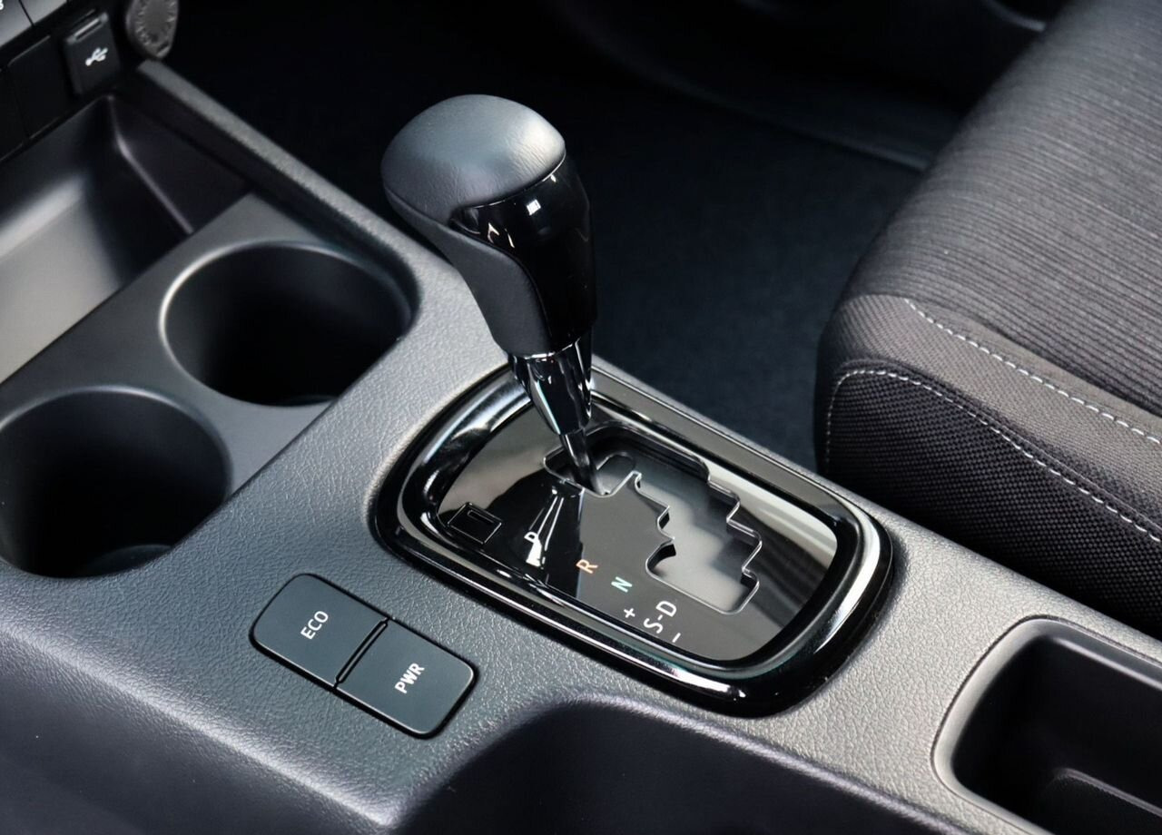 Новый Пикап Toyota Hilux 4.0 AT, Новый: фото 31