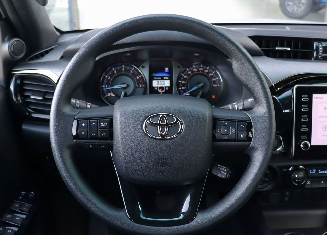 Пикап Toyota Hilux 4.0 AT, Новый: фото 26