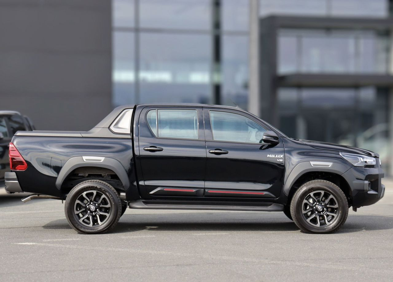 Новый Пикап Toyota Hilux 4.0 AT, Новый: фото 7