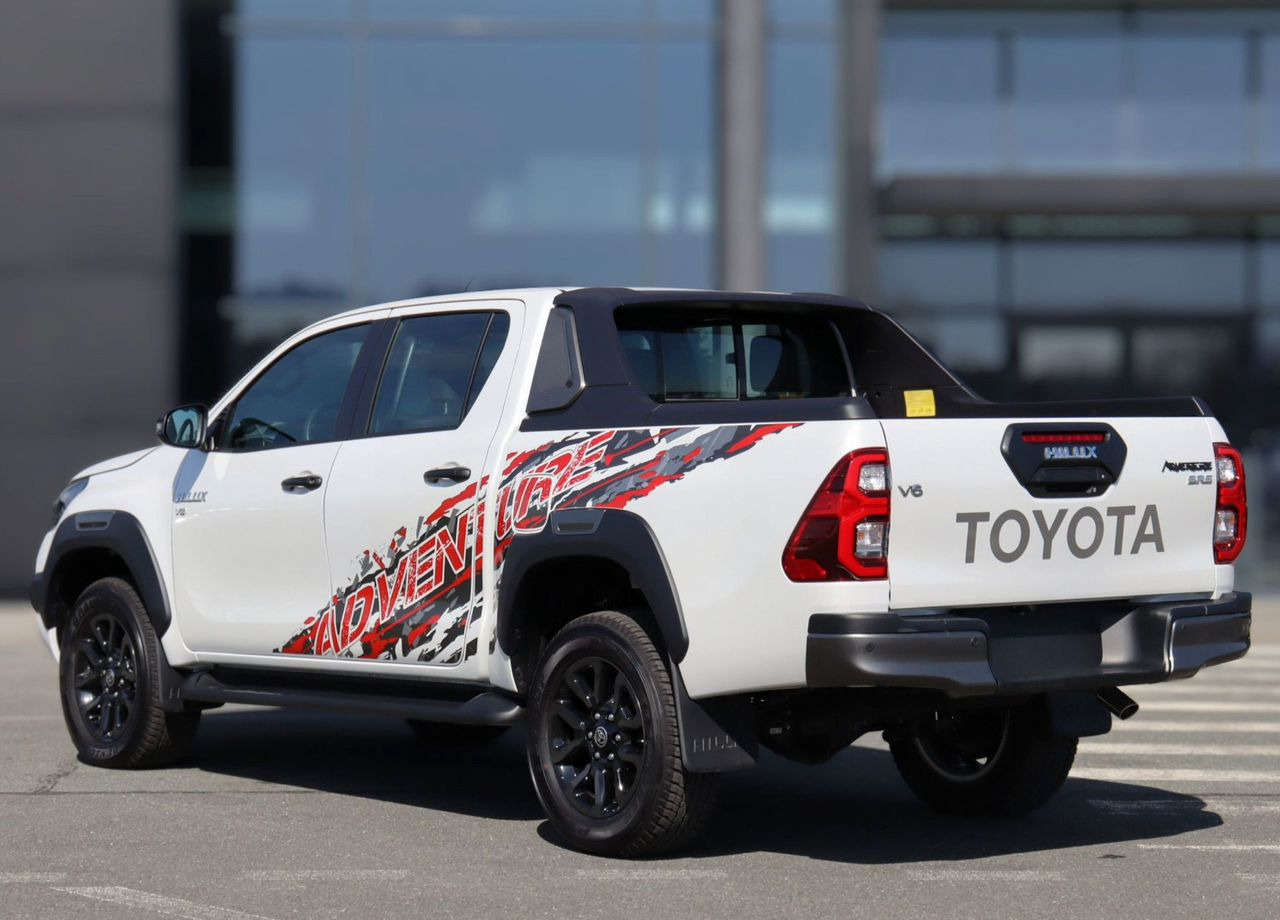 Toyota Hilux 4.0 AT, Новый - Пикап: фото 5 Toyota Hilux 4.0 AT, Новый - Пикап: фото 5