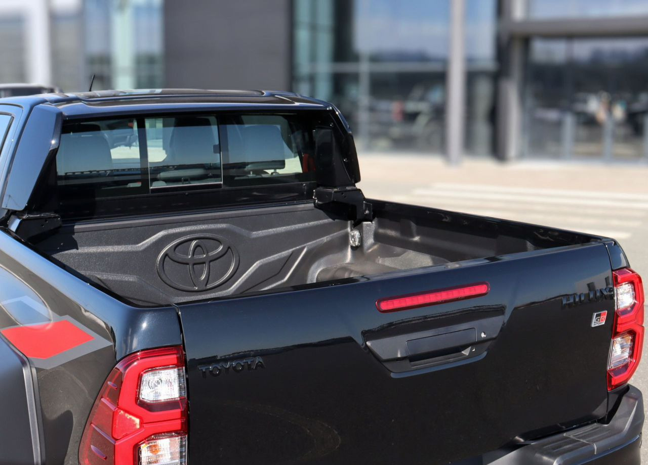 Новый Пикап Toyota Hilux 4.0 AT, Новый: фото 16