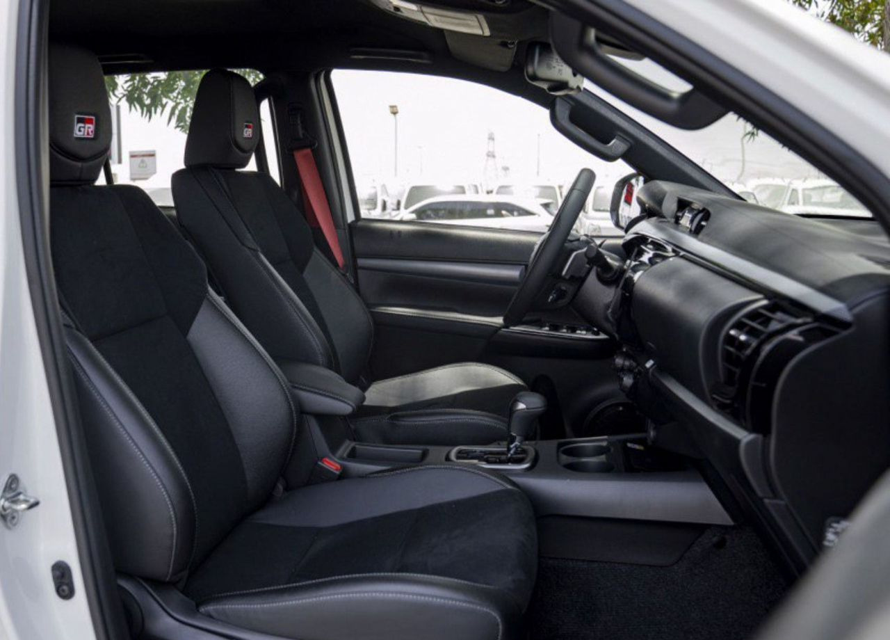 Новый Пикап Toyota Hilux 4.0 AT, Новый: фото 39