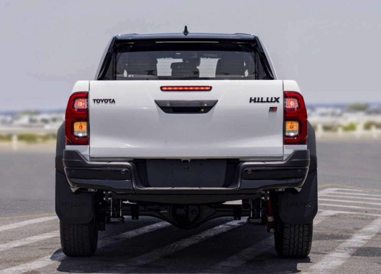 Новый Пикап Toyota Hilux 4.0 AT, Новый: фото 6