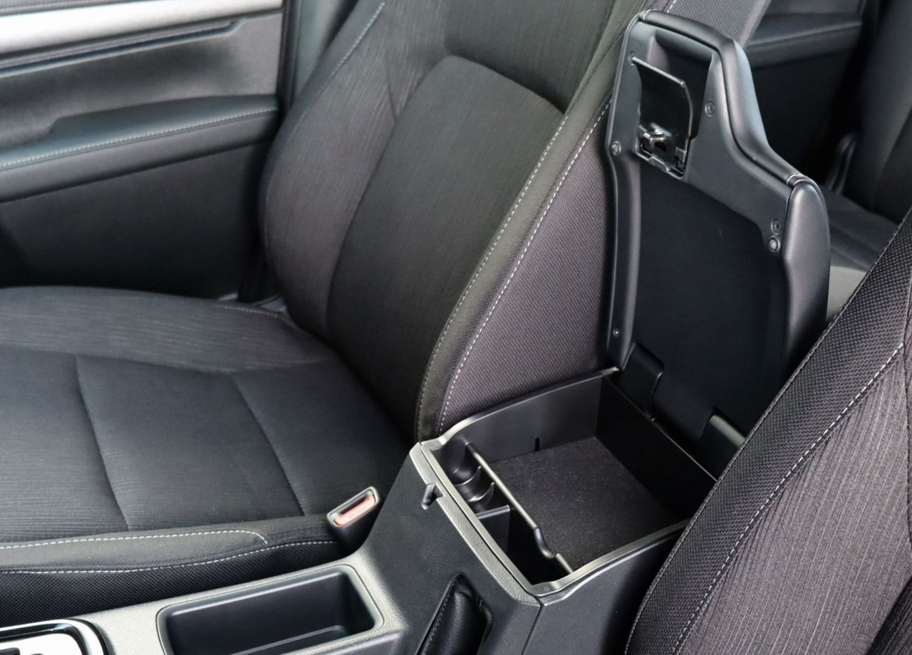 Пикап Toyota Hilux 4.0 AT, Новый: фото 25
