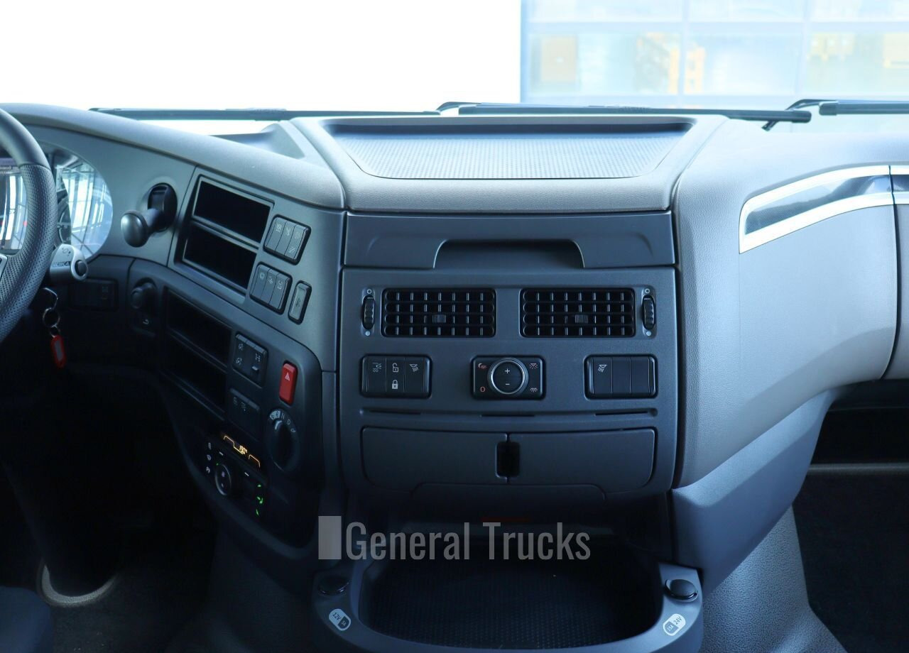 Новый Тягач DAF XF: фото 8