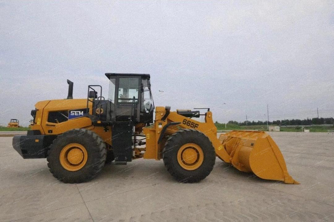 Фронтальный погрузчик SEM 665F - Колёсный погрузчик: фото 2 Фронтальный погрузчик SEM 665F - Колёсный погрузчик: фото 2