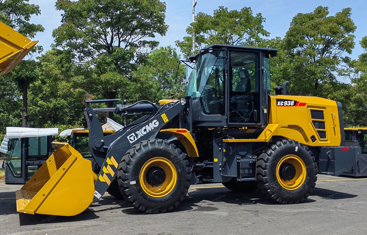 Фронтальный погрузчик XCMG ХС938 - Колёсный погрузчик: фото 4 Фронтальный погрузчик XCMG ХС938 - Колёсный погрузчик: фото 4