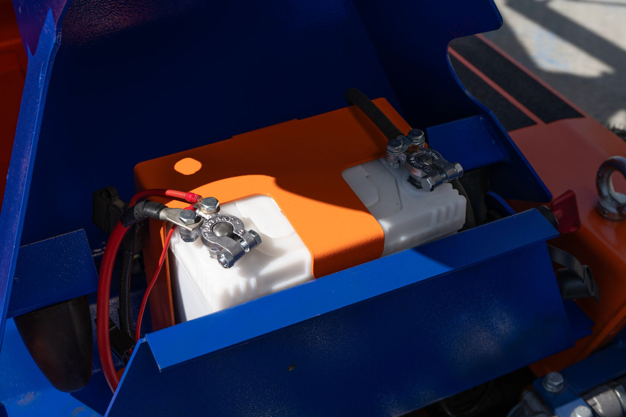 Мини-погрузчик (с бортовым поворотом) ГИДРОМАШ PL-01: фото 12