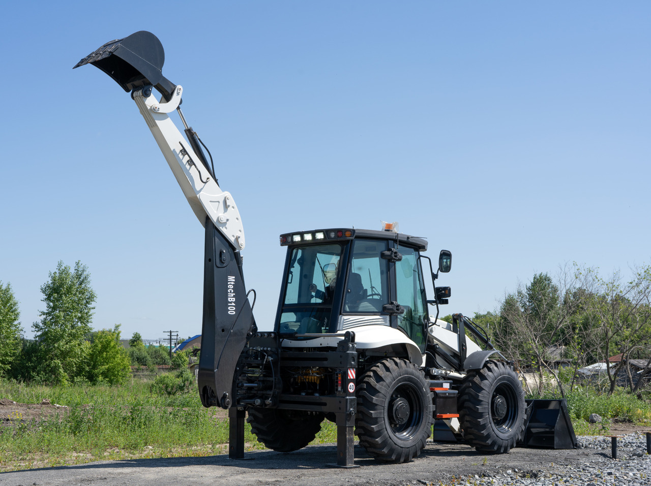Новый Экскаватор-погрузчик MANITECH B100: фото 7