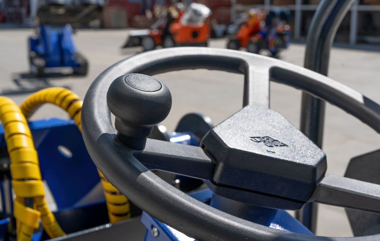 Новый Мини-погрузчик с бортовым поворотом SKARAB PL-100: фото 29 Новый Мини-погрузчик с бортовым поворотом SKARAB PL-100: фото 29