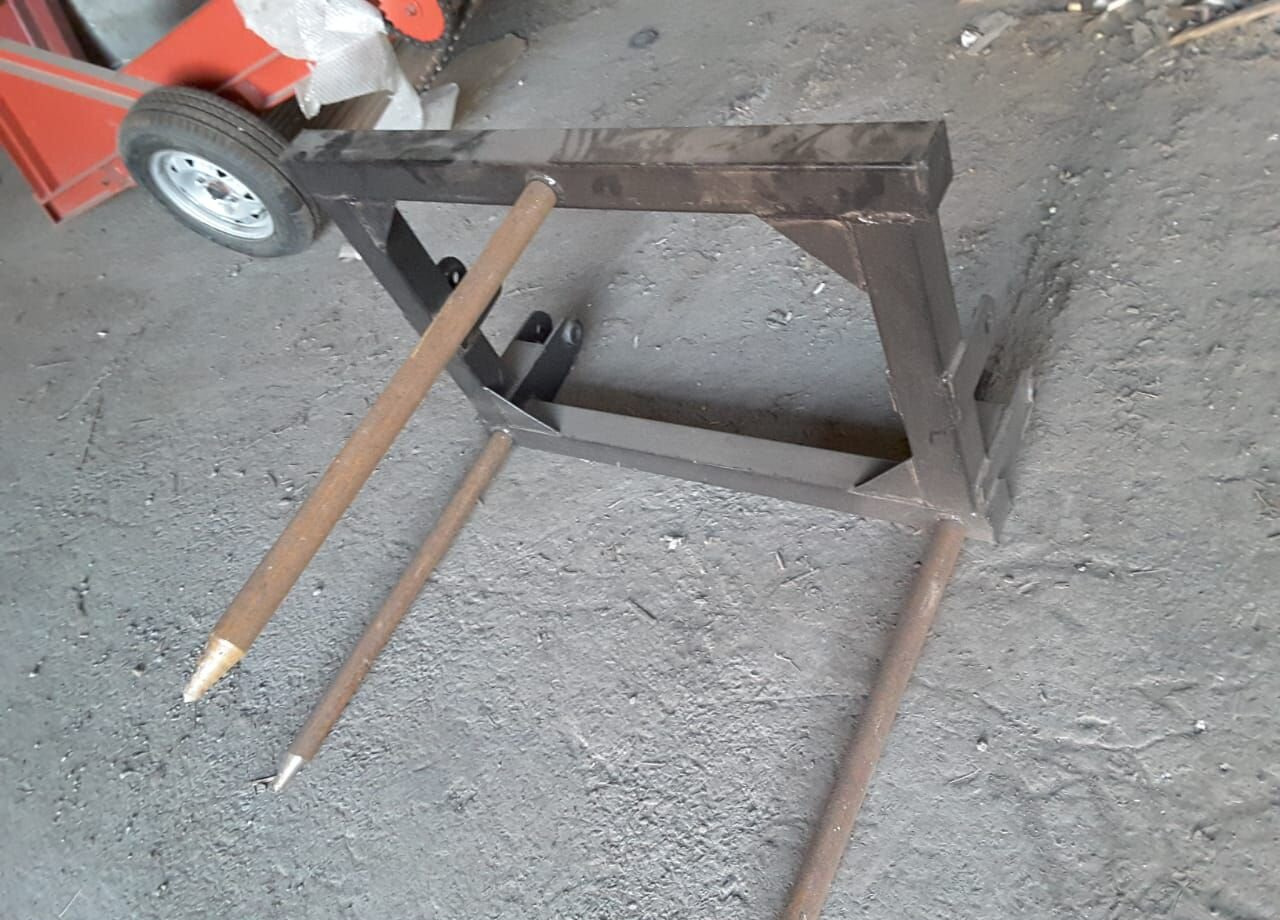 Вилы рулонов на пку - Другая техника: фото 1 Вилы рулонов на пку - Другая техника: фото 1