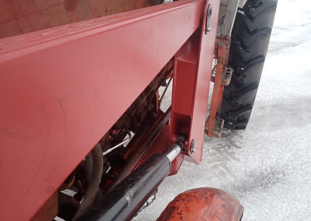 Гидросиб Гранд 400 - Фронтальный погрузчик для трактора: фото 2 Гидросиб Гранд 400 - Фронтальный погрузчик для трактора: фото 2