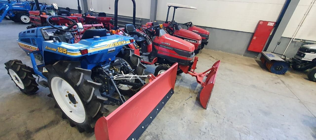 Гранд ОМ-1500 Отвал на перед трактора от 15л.с крепление отдель - Отвал для Тракторов: фото 5 Гранд ОМ-1500 Отвал на перед трактора от 15л.с крепление отдель - Отвал для Тракторов: фото 5