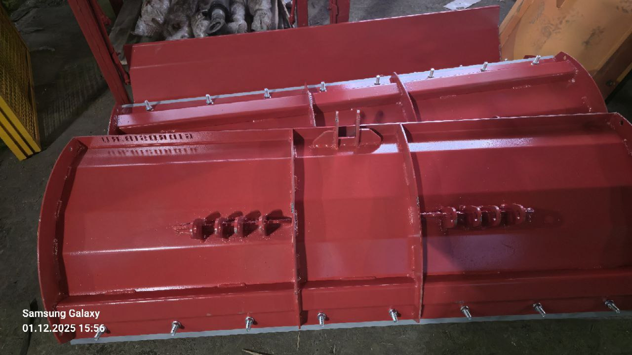 Гранд Ом-1,5 - Отвал для снега для Тракторов: фото 3 Гранд Ом-1,5 - Отвал для снега для Тракторов: фото 3