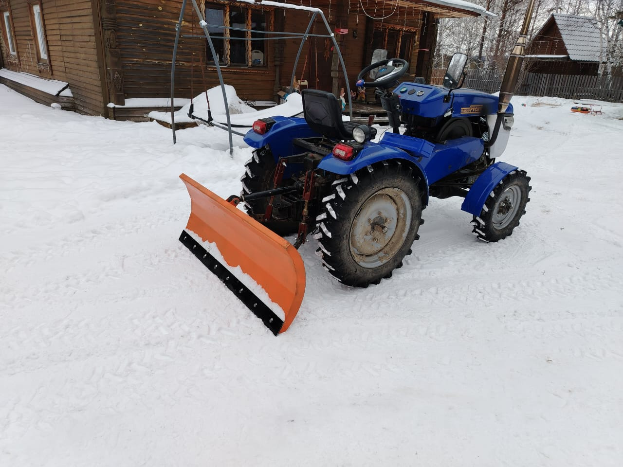 Гранд Ом-1,5 - Отвал для снега для Тракторов: фото 1 Гранд Ом-1,5 - Отвал для снега для Тракторов: фото 1