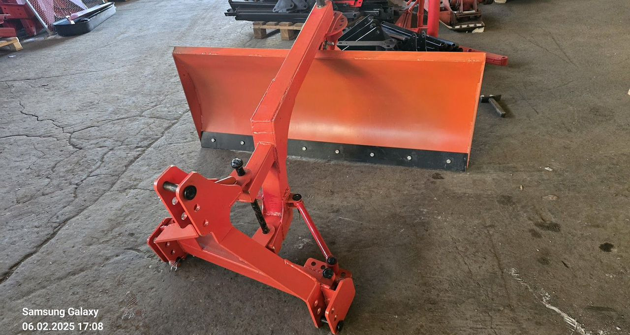 Грейдерное крепление для отвала - Отвал: фото 1 Грейдерное крепление для отвала - Отвал: фото 1