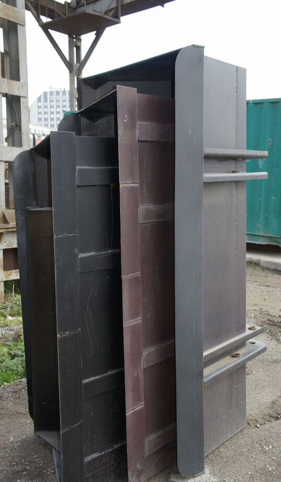 Ковш 1,5-1,6м шириной на пку 0,8 - Ковш для погрузчика: фото 4 Ковш 1,5-1,6м шириной на пку 0,8 - Ковш для погрузчика: фото 4