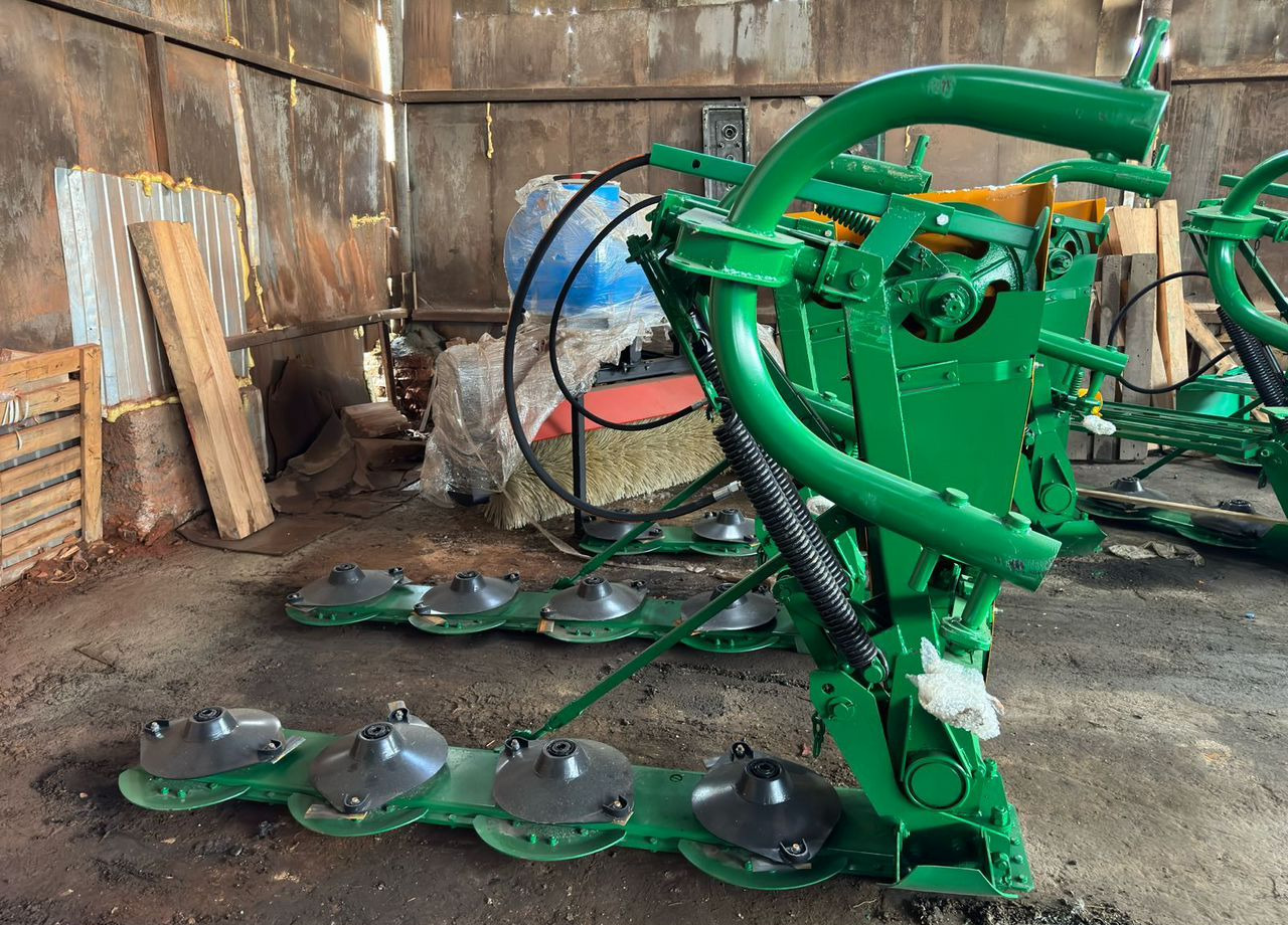 Любсельмаш КРН 2.1 - Косилка: фото 1 Любсельмаш КРН 2.1 - Косилка: фото 1