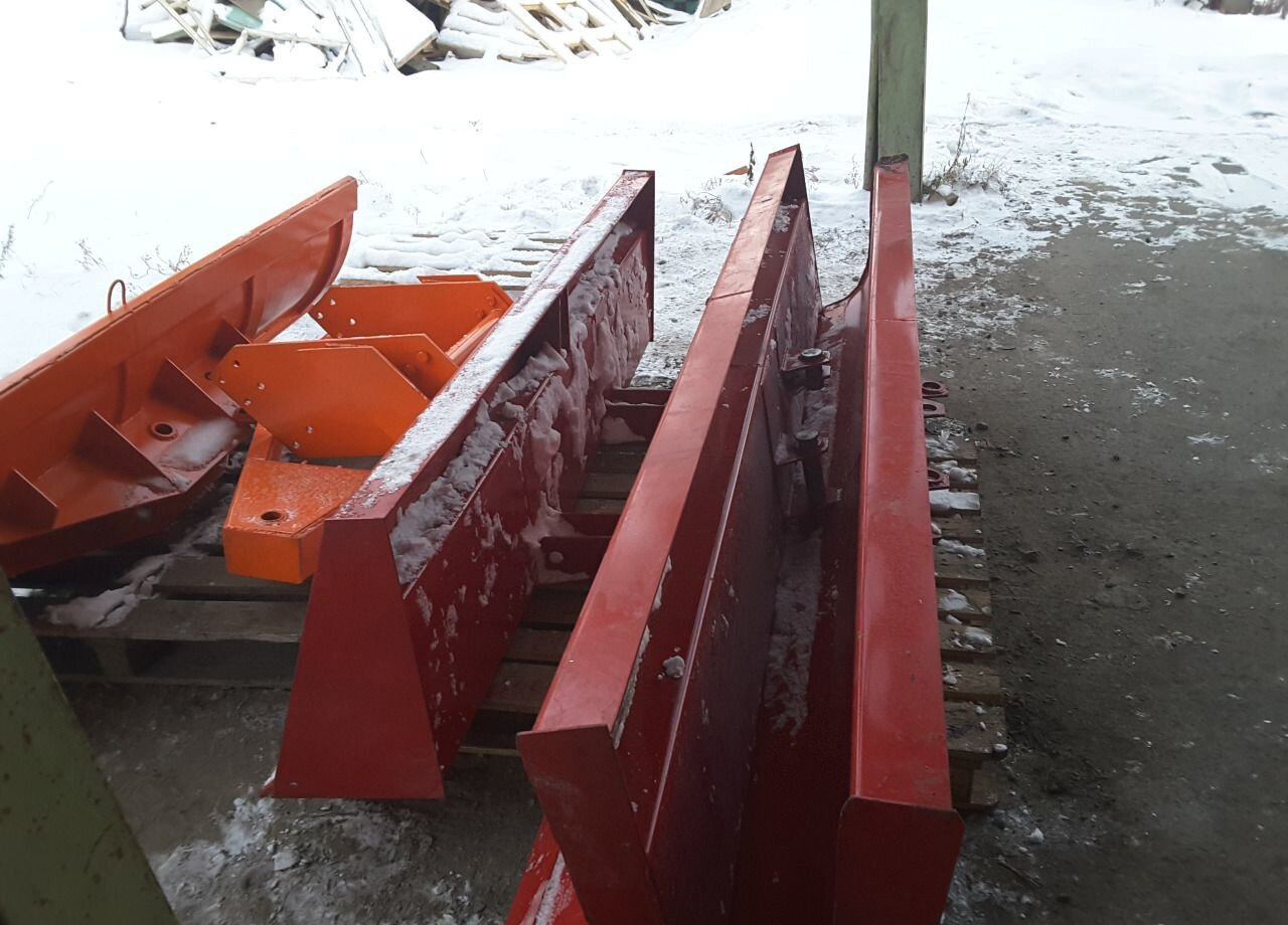 Отвал 2.5м навесной мтз поворотный(гидравлика) - Отвал: фото 3 Отвал 2.5м навесной мтз поворотный(гидравлика) - Отвал: фото 3