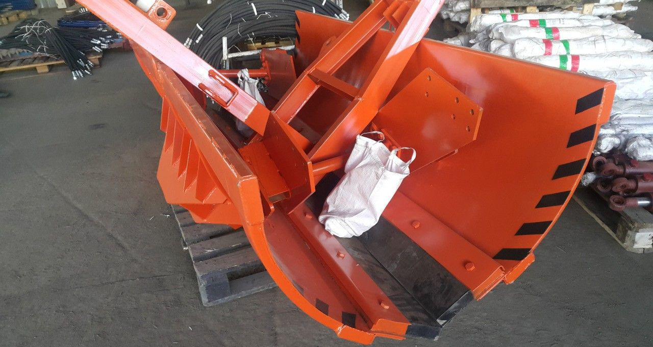 Отвал ком. (Сэндвич резина-нож) 2.5м. мтз (гидр) - Отвал: фото 1 Отвал ком. (Сэндвич резина-нож) 2.5м. мтз (гидр) - Отвал: фото 1