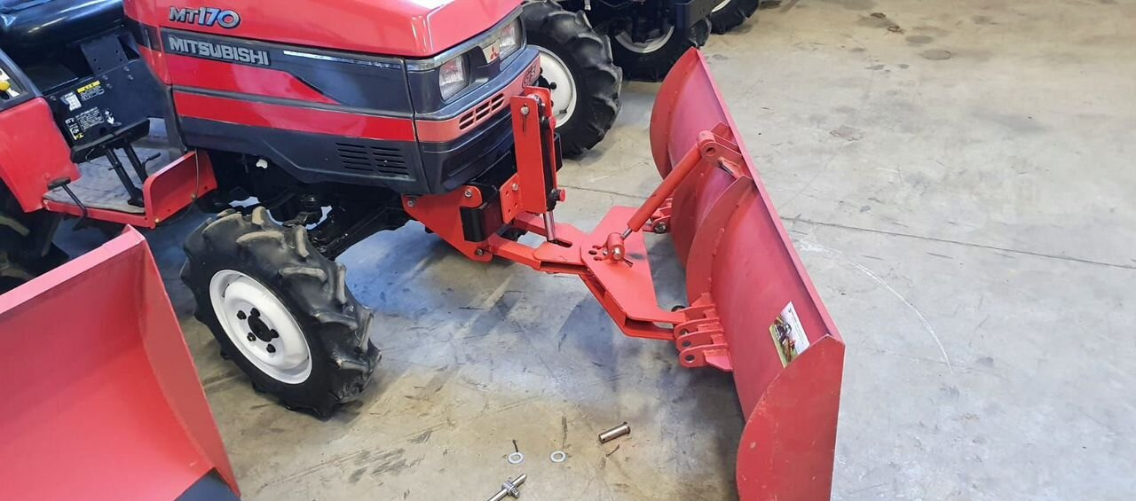 Отвал на минитрактор - Отвал для Минитракторов: фото 4 Отвал на минитрактор - Отвал для Минитракторов: фото 4