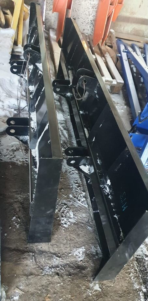 Отвал задний 2м легкий - Отвал: фото 2 Отвал задний 2м легкий - Отвал: фото 2