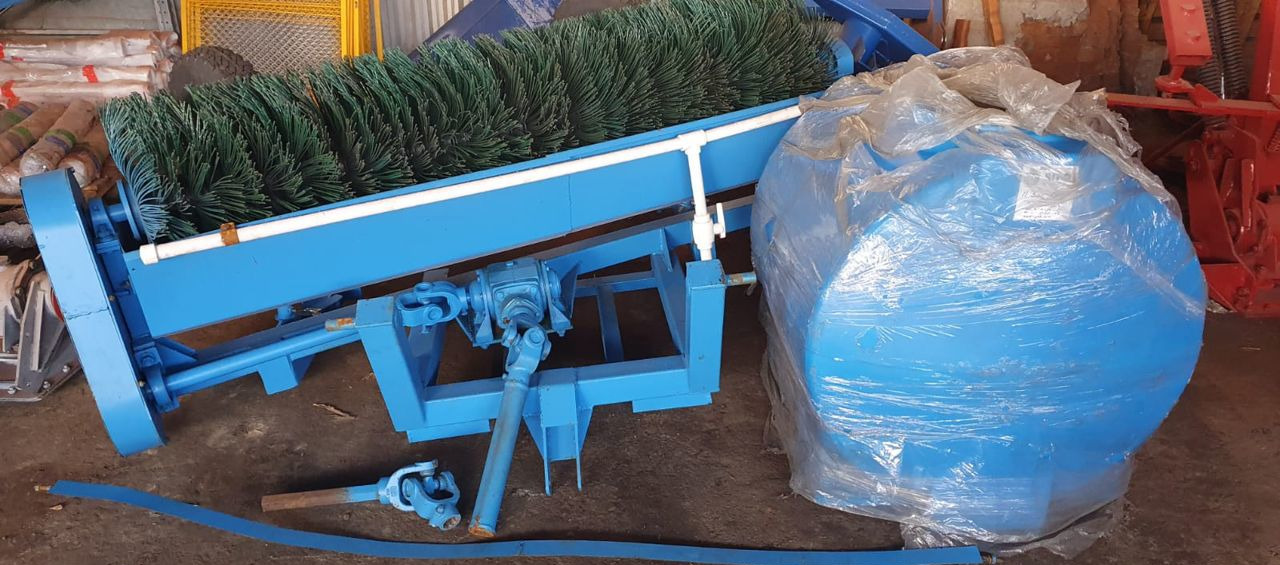 Щетка дорожная 2м с увлажнением - Щетка: фото 5 Щетка дорожная 2м с увлажнением - Щетка: фото 5