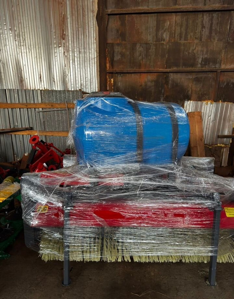 Щетка дорожная - Щетка: фото 1 Щетка дорожная - Щетка: фото 1